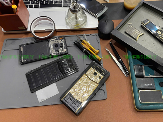 Sửa chữa Meta Vertu lấy liền tại TP Hồ Chí Minh 