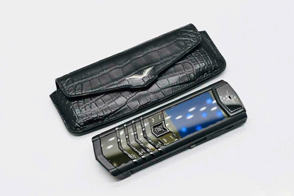 Bao da vertu signature S cá sấu ngang chính hãng bao-da-vertu-signature-s-ca-sau-ngang-chinh-hang