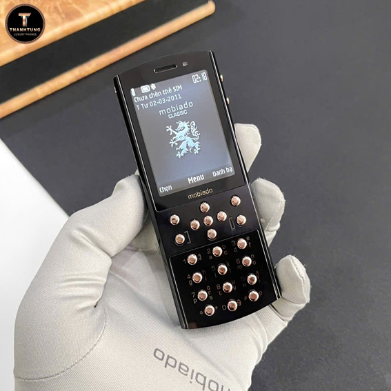 Mobiado-712-classic-Black-rose 