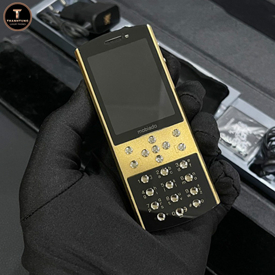 MOBIADO CLASSIC 712 GCB YELLOW GOLD VIET NAM LIMITED EDITION NEW 98%